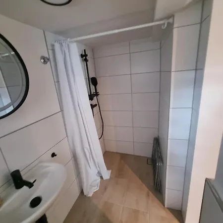 Fuer Geschaeftsreisende, Urlauber & Monteure *